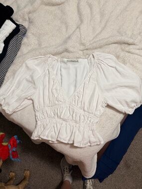 Abercrombie & Fitch White Puff-Sleeve Smocked Peplum Top
